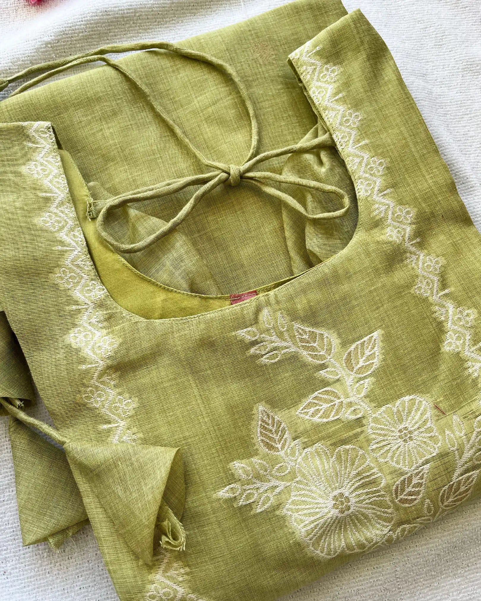 LUXE Green jute silk kurta set (Top-Dupatta)
